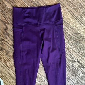 Danskin Ladies’ Lightweight Contour Legging Purple Small EUC